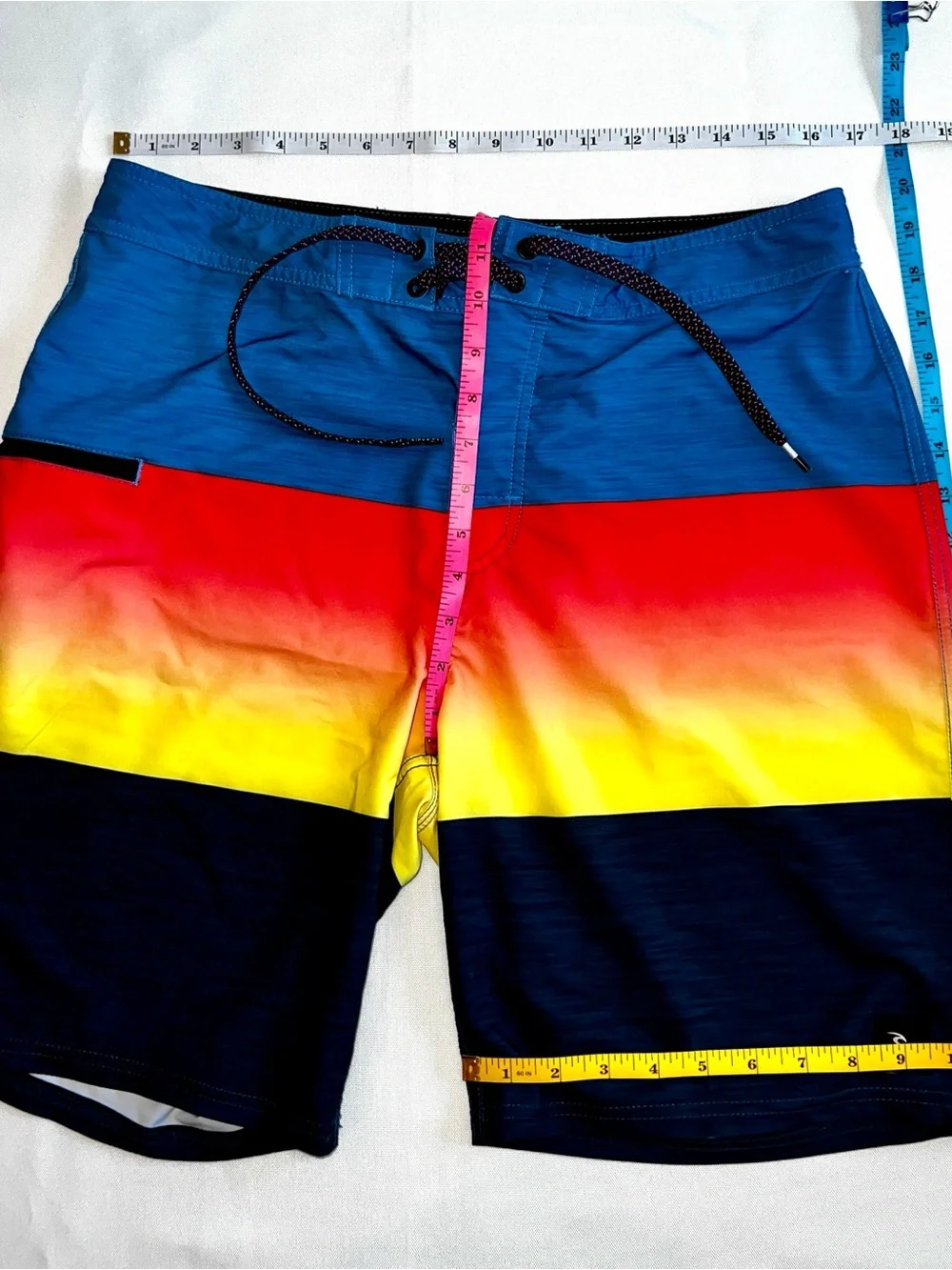 Rip Curl Men’s Mirage Divided Blue/Red/Yellow/Black Gradient Board Shorts sz 33